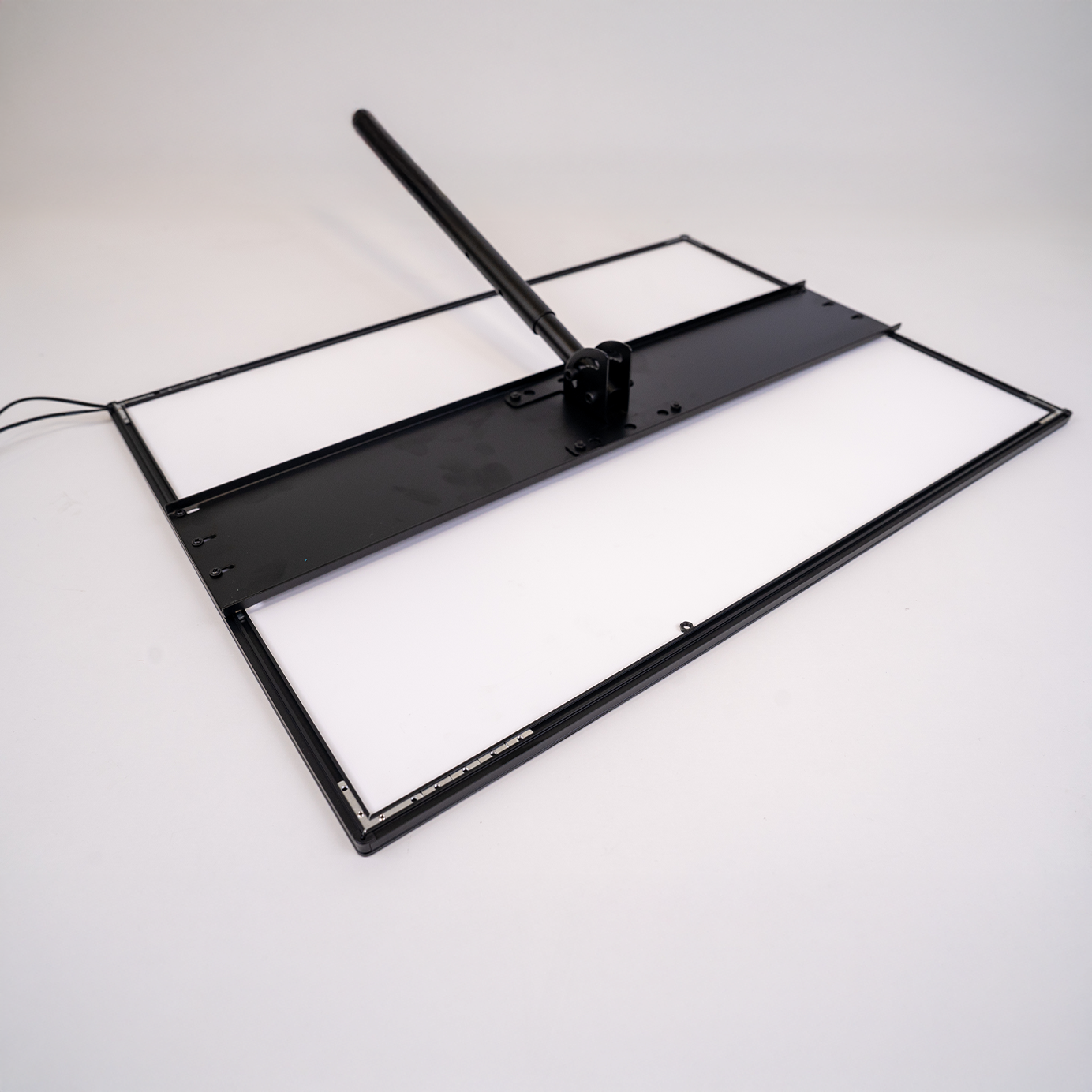 Deckenhalterung TV-Style für einseitigen LED-Rahmen ledmesee
